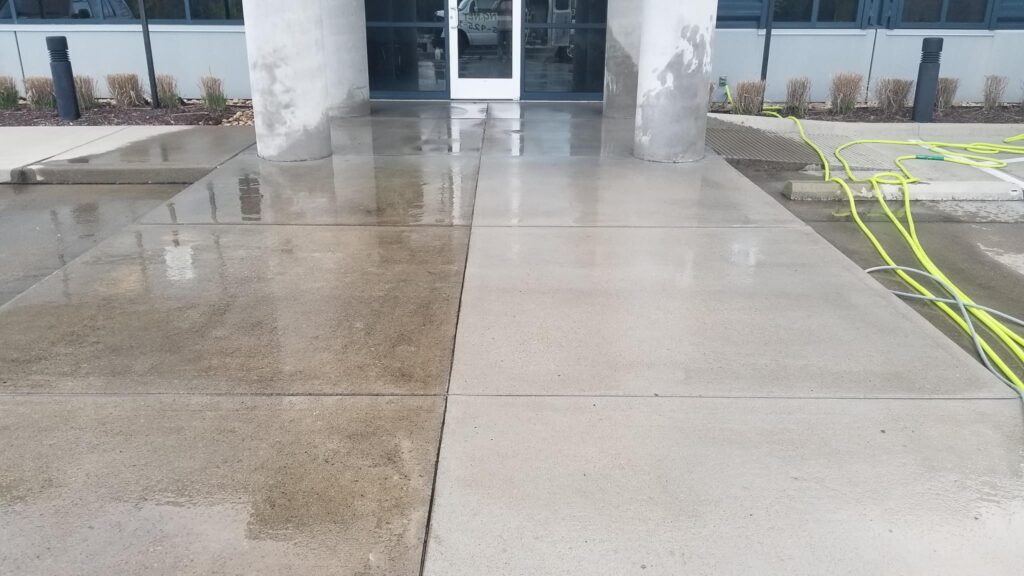 Concrete Floor Power Washing(Before/After)